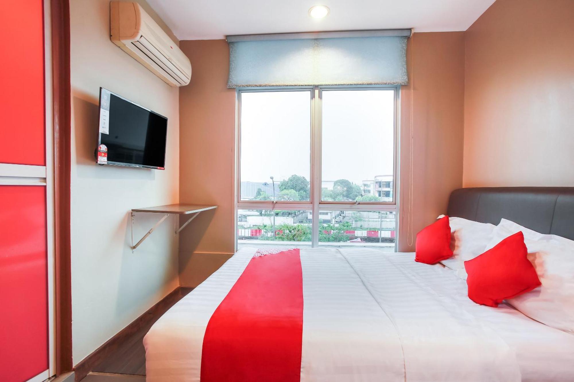 Oyo 90282 Hotel Taj Inn, Seksyen 7 Shah Alam Esterno foto