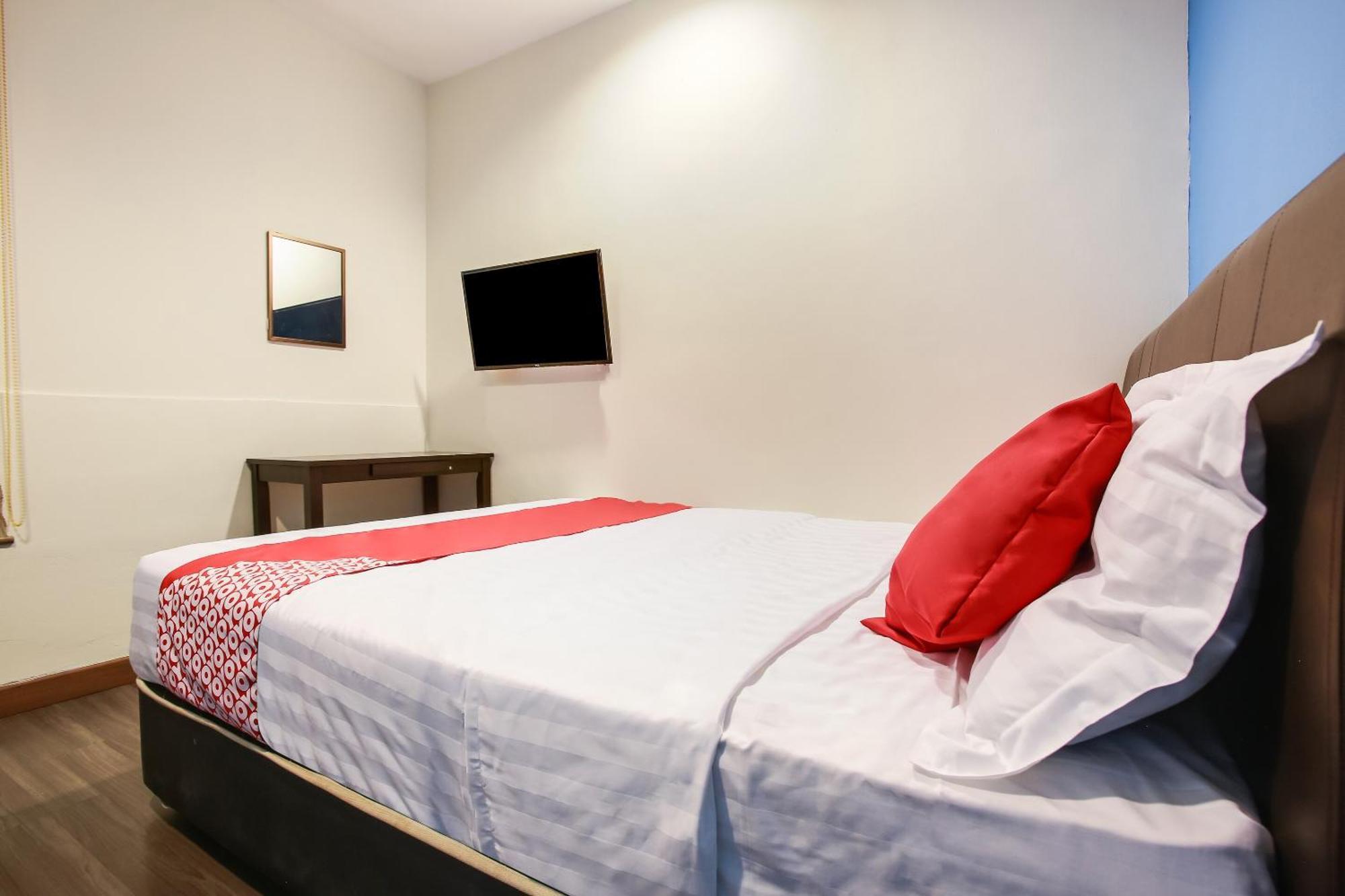 Oyo 90282 Hotel Taj Inn, Seksyen 7 Shah Alam Esterno foto